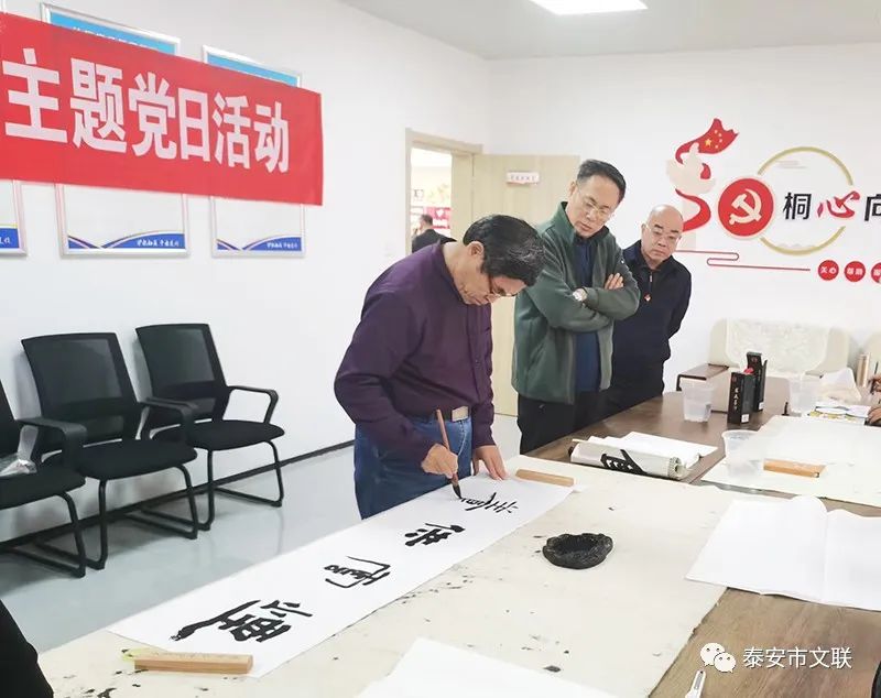 求是网评论员：巩固深化党纪学习尊龙_用现金一下教育成果